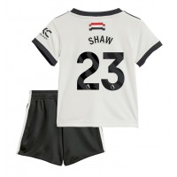 Maglia Calcio Manchester United Luke Shaw #23 Terza Divisa Bambino 2024-25 Manica Corta (+ pantaloncini)